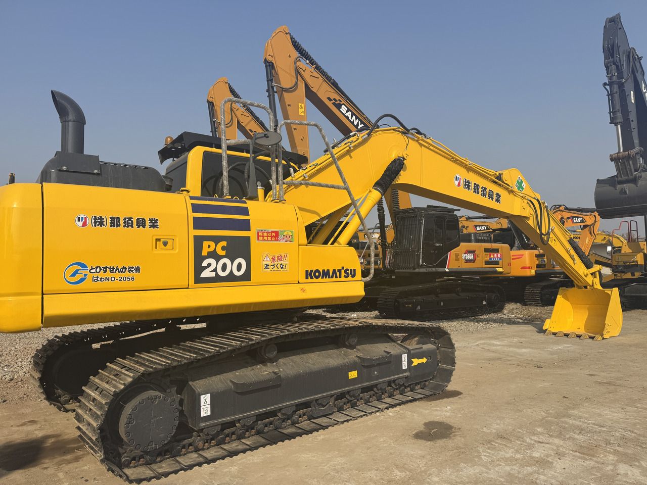 KOMATSU PC200-8 - Ekskavator perayap: gambar 1 KOMATSU PC200-8 - Ekskavator perayap: gambar 1