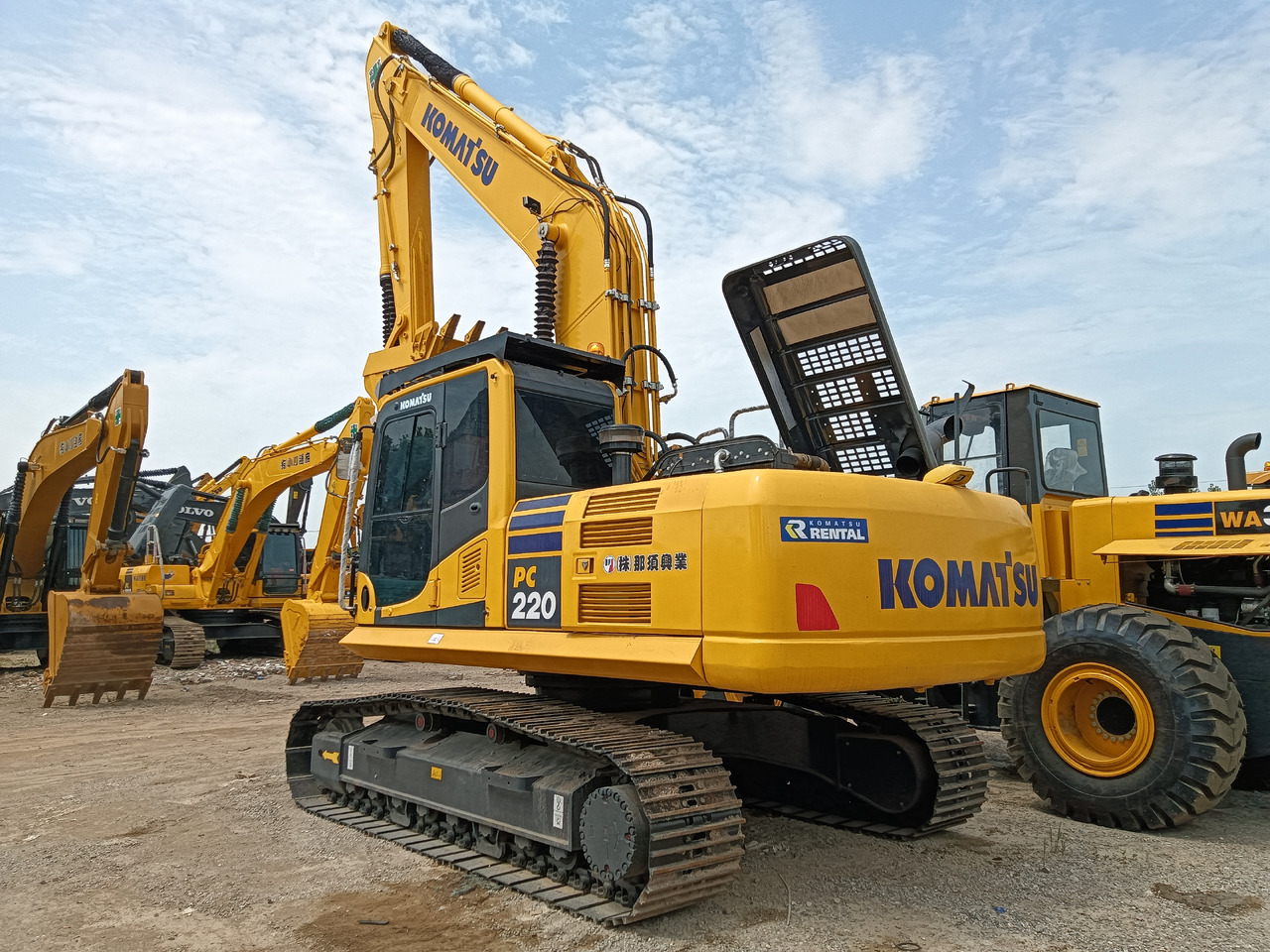 KOMATSU PC200-8 - Ekskavator perayap: gambar 2 KOMATSU PC200-8 - Ekskavator perayap: gambar 2