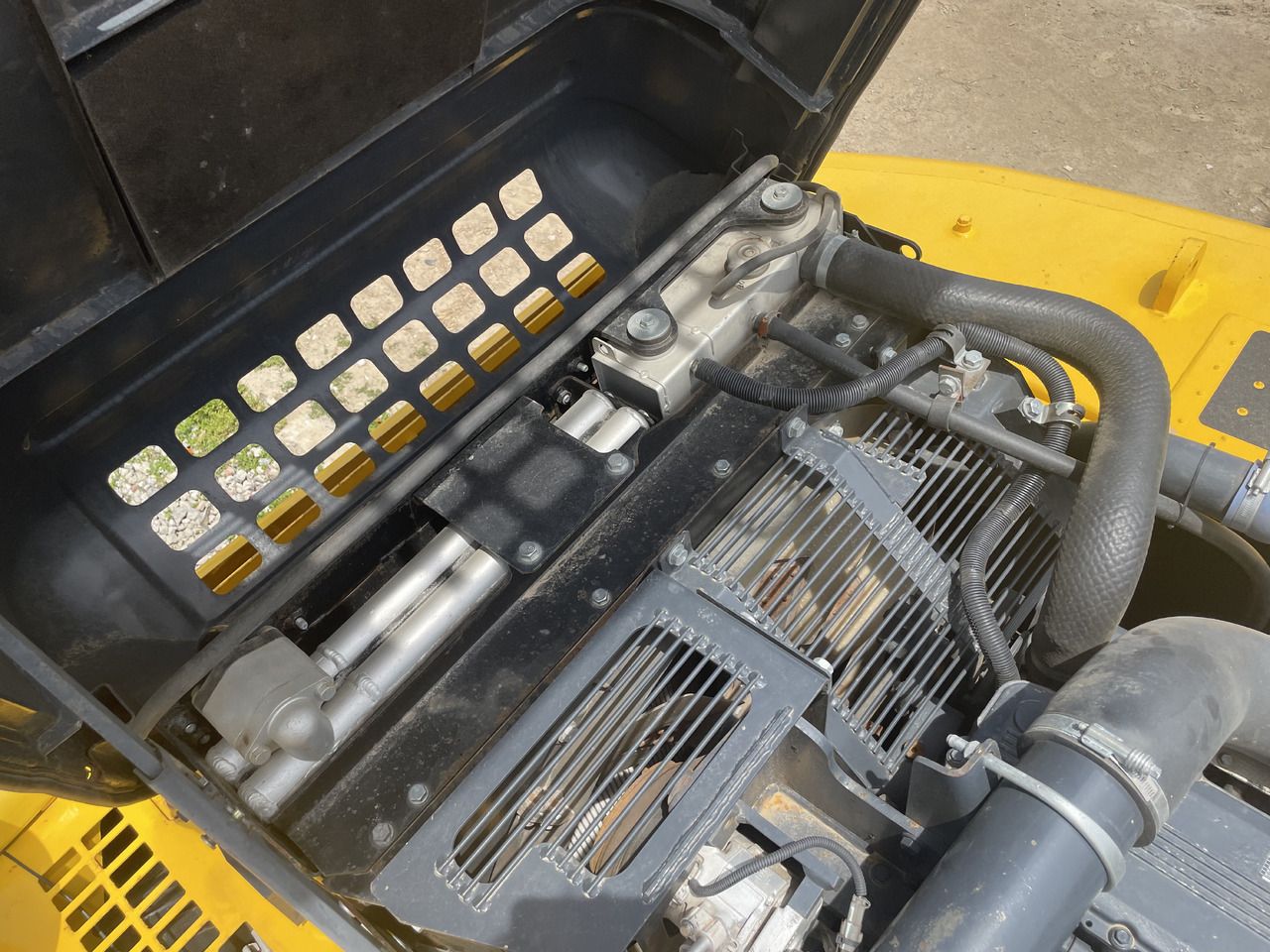 Ekskavator perayap KOMATSU PC350-8: gambar 13