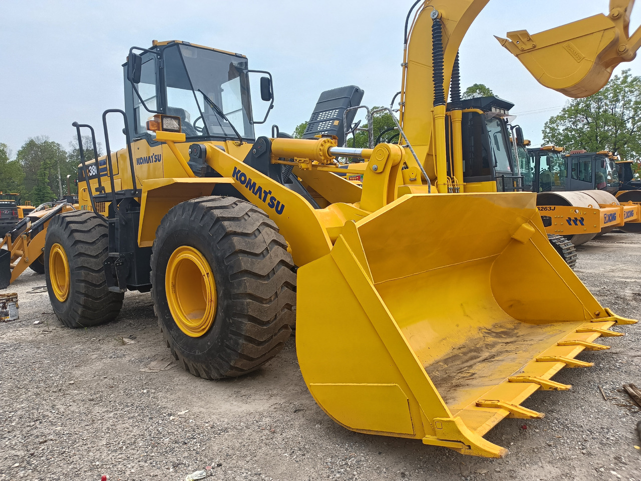 KOMATSU WA380-3 - Wheel loader: gambar 1 KOMATSU WA380-3 - Wheel loader: gambar 1