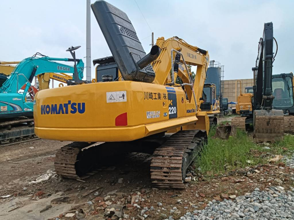 Komatsu PC 220-8 - Ekskavator perayap: gambar 4 Komatsu PC 220-8 - Ekskavator perayap: gambar 4
