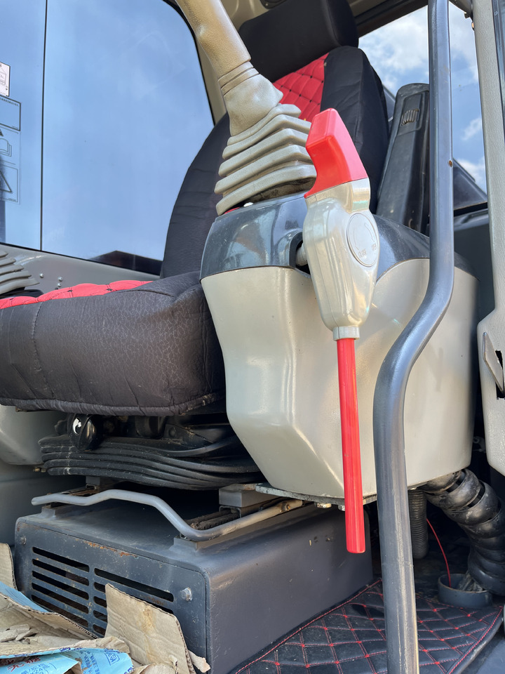 XCMG XE150WD - Ekskavator perayap: gambar 5 XCMG XE150WD - Ekskavator perayap: gambar 5