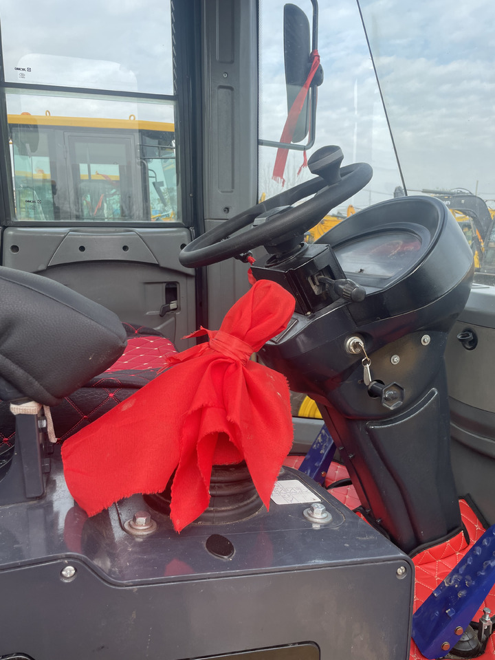 Wheel loader XCMG ZL50GN: gambar 9 Wheel loader XCMG ZL50GN: gambar 9