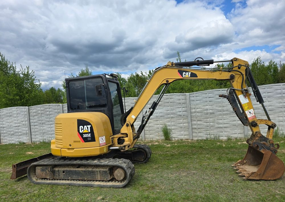 Ekskavator perayap Caterpillar: gambar 8