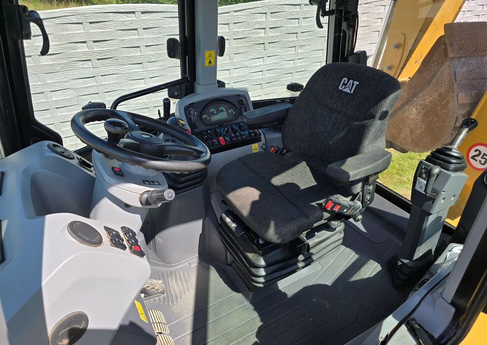 Caterpillar - Backhoe loader: gambar 3 Caterpillar - Backhoe loader: gambar 3