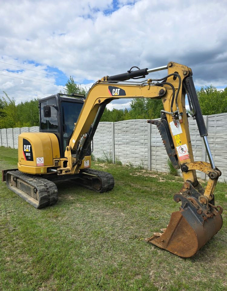 Ekskavator perayap Caterpillar: gambar 9