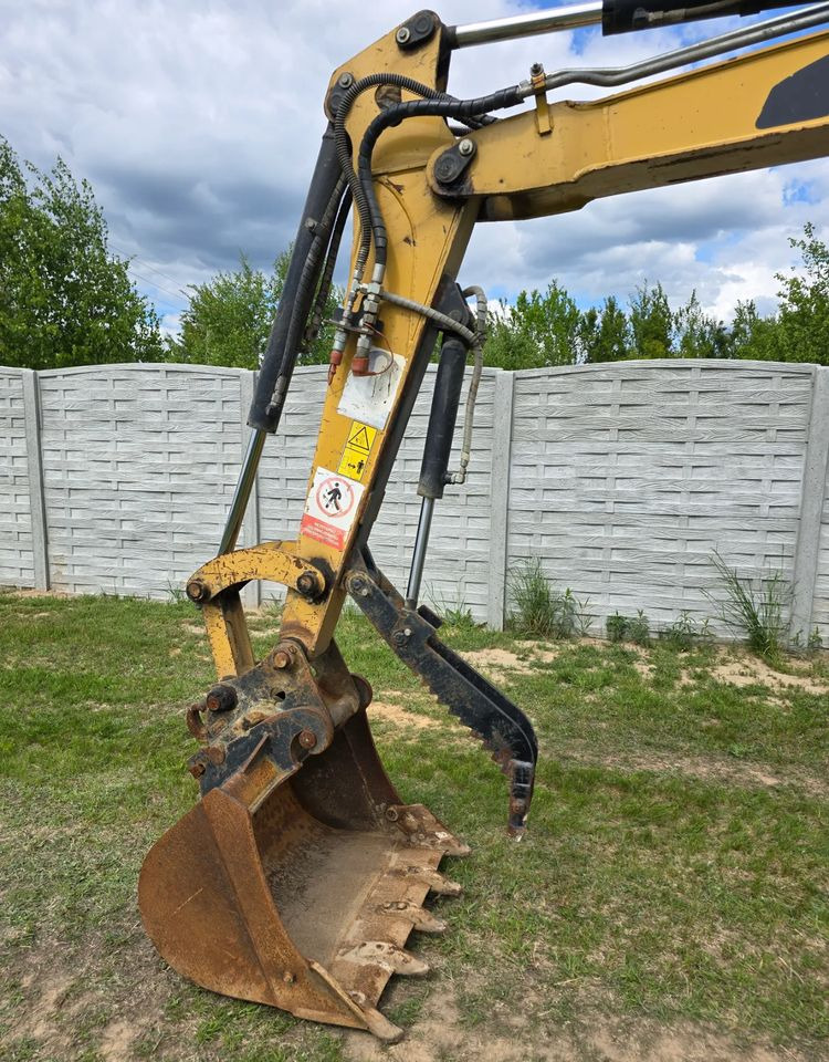 Ekskavator perayap Caterpillar: gambar 6