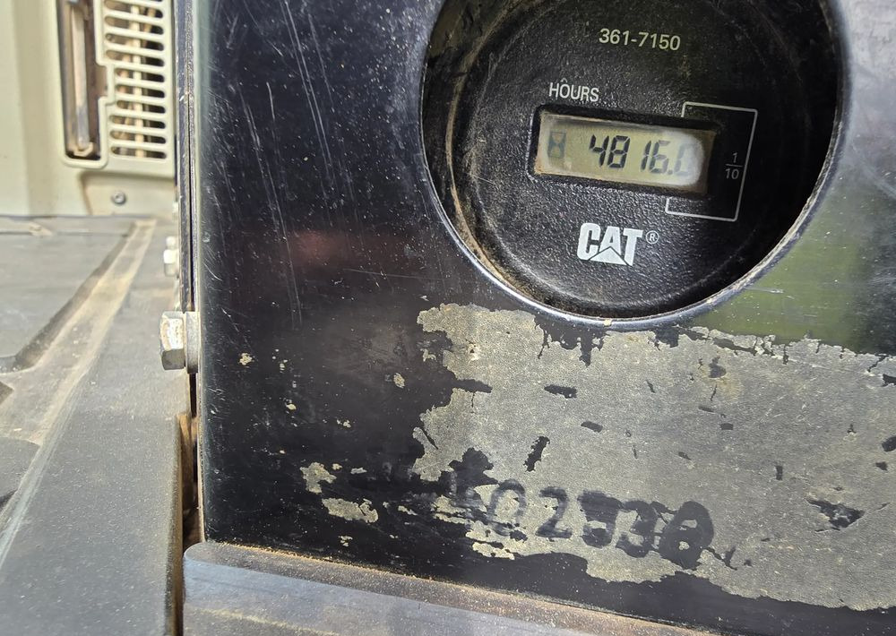 Caterpillar - Ekskavator perayap: gambar 4 Caterpillar - Ekskavator perayap: gambar 4