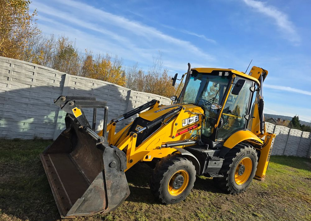 JCB - Backhoe loader: gambar 1 JCB - Backhoe loader: gambar 1