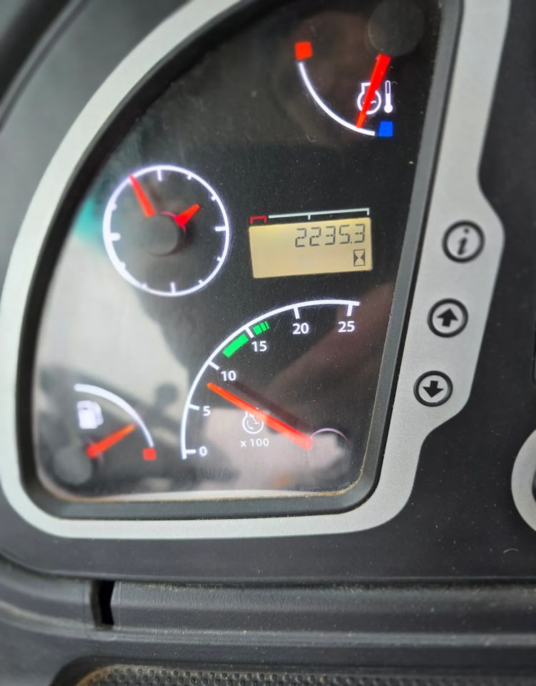 JCB - Backhoe loader: gambar 4 JCB - Backhoe loader: gambar 4