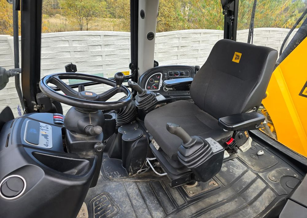 JCB - Backhoe loader: gambar 3 JCB - Backhoe loader: gambar 3