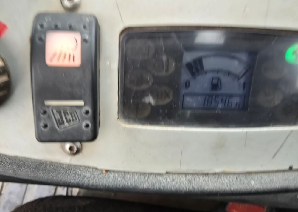 JCB - Ekskavator mini: gambar 4 JCB - Ekskavator mini: gambar 4