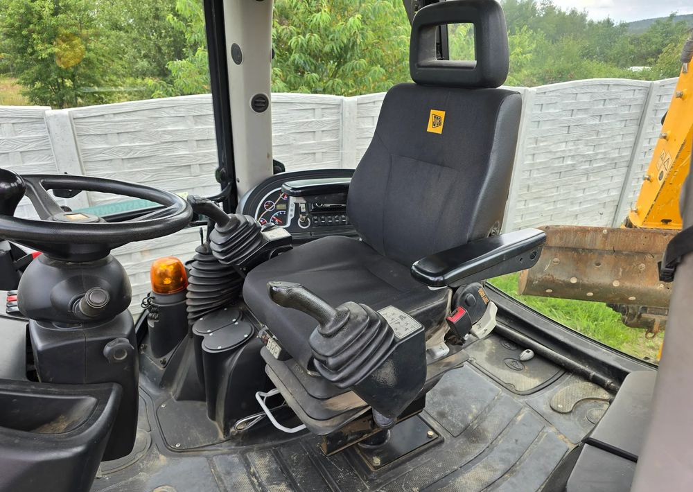 JCB - Backhoe loader: gambar 3 JCB - Backhoe loader: gambar 3
