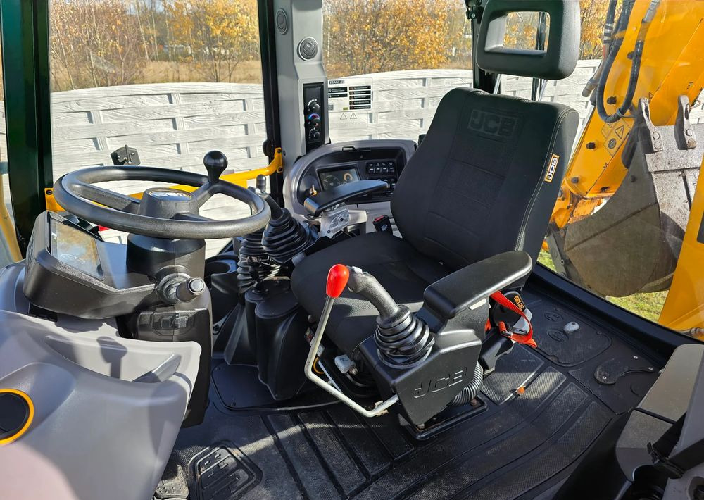 JCB - Backhoe loader: gambar 4 JCB - Backhoe loader: gambar 4