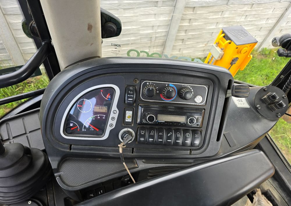 JCB - Backhoe loader: gambar 4 JCB - Backhoe loader: gambar 4