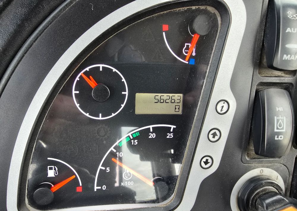 JCB - Backhoe loader: gambar 4 JCB - Backhoe loader: gambar 4