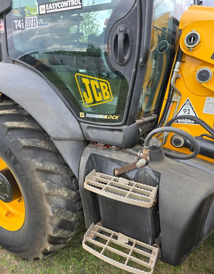Backhoe loader JCB: gambar 11