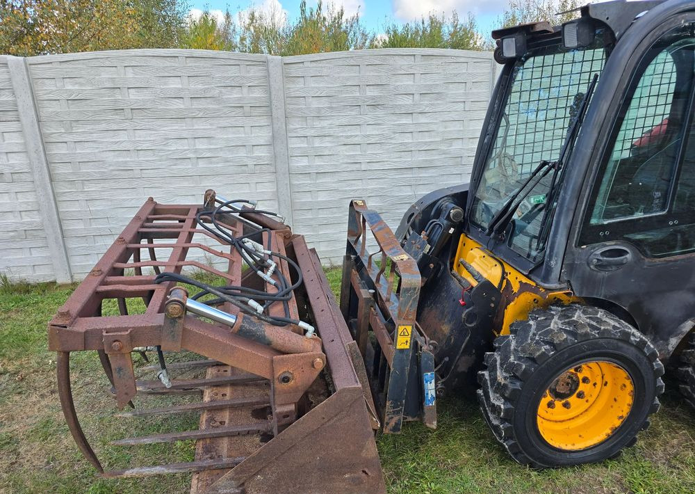 JCB - Skid steer: gambar 5 JCB - Skid steer: gambar 5