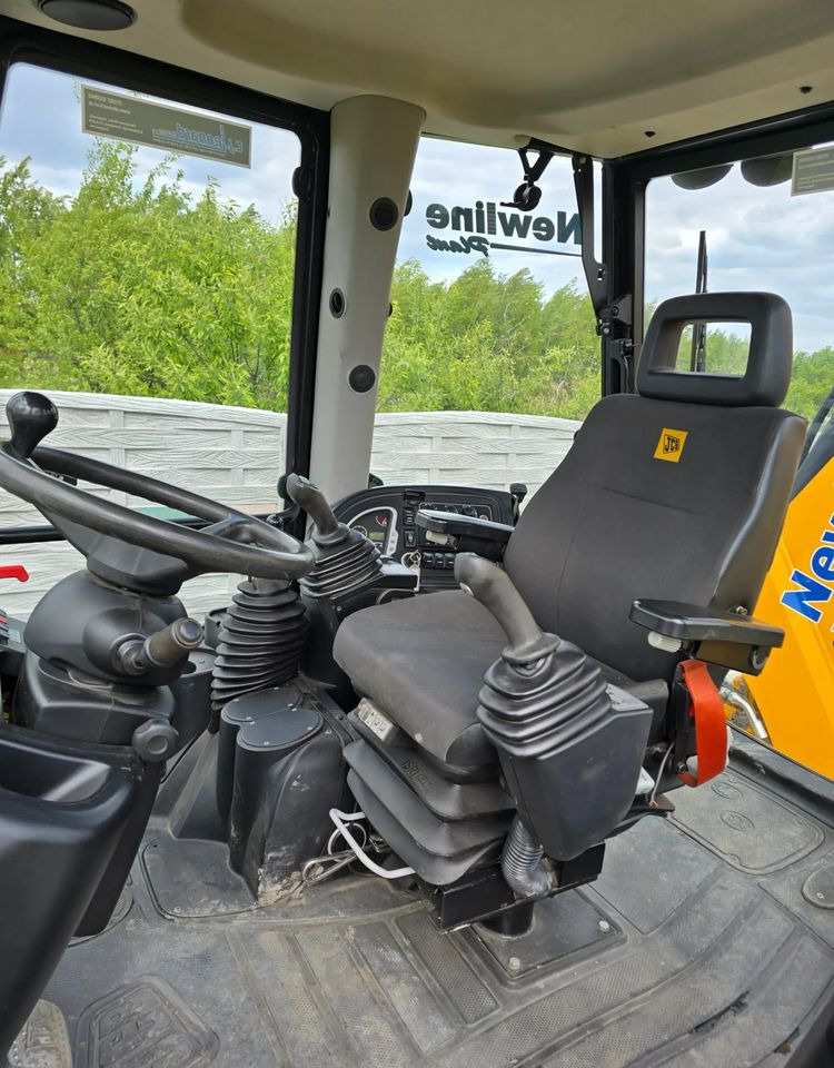 JCB - Backhoe loader: gambar 3 JCB - Backhoe loader: gambar 3