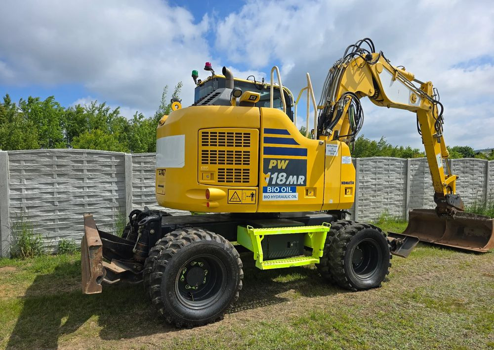 Komatsu - Ekskavator roda: gambar 4 Komatsu - Ekskavator roda: gambar 4