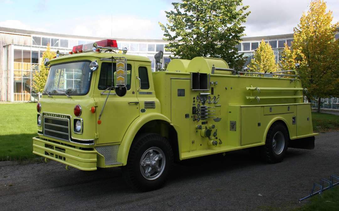 1975 International Cargostar 1910B Firetruck - Truk pemadam kebakaran: gambar 1 1975 International Cargostar 1910B Firetruck - Truk pemadam kebakaran: gambar 1