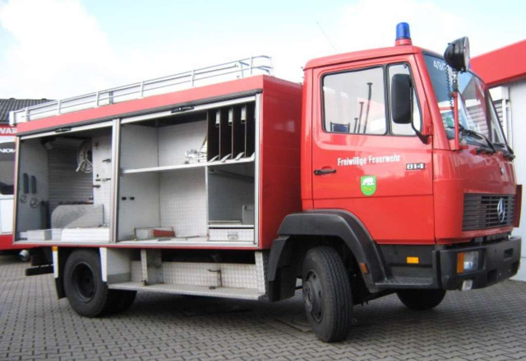 1989 Mercedes-Benz 814 / Redningsbil - Truk pemadam kebakaran: gambar 2 1989 Mercedes-Benz 814 / Redningsbil - Truk pemadam kebakaran: gambar 2