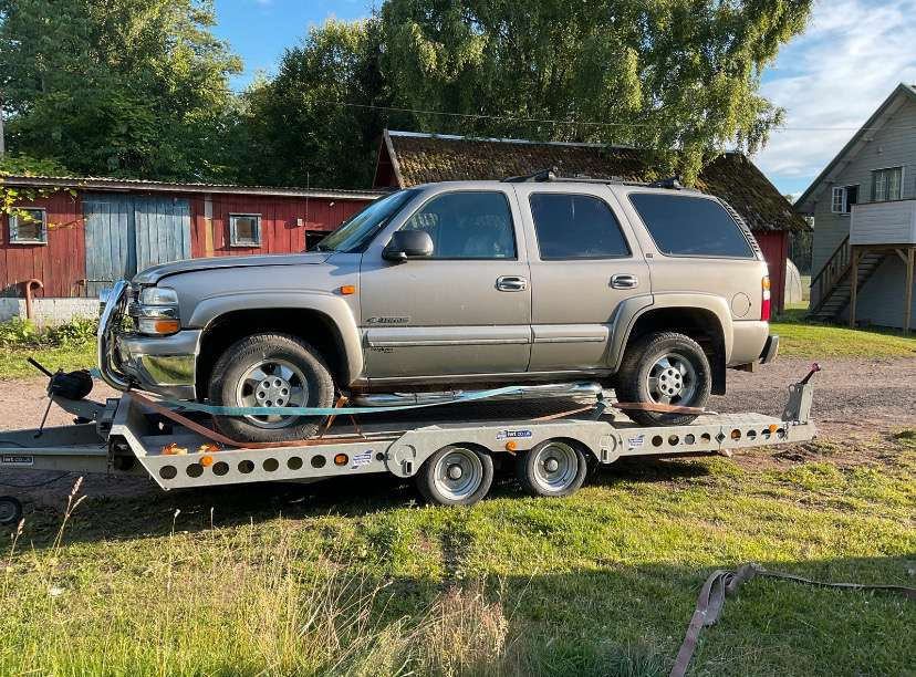 2003 Chevrolet Tahoe - Mobil SUV: gambar 1 2003 Chevrolet Tahoe - Mobil SUV: gambar 1