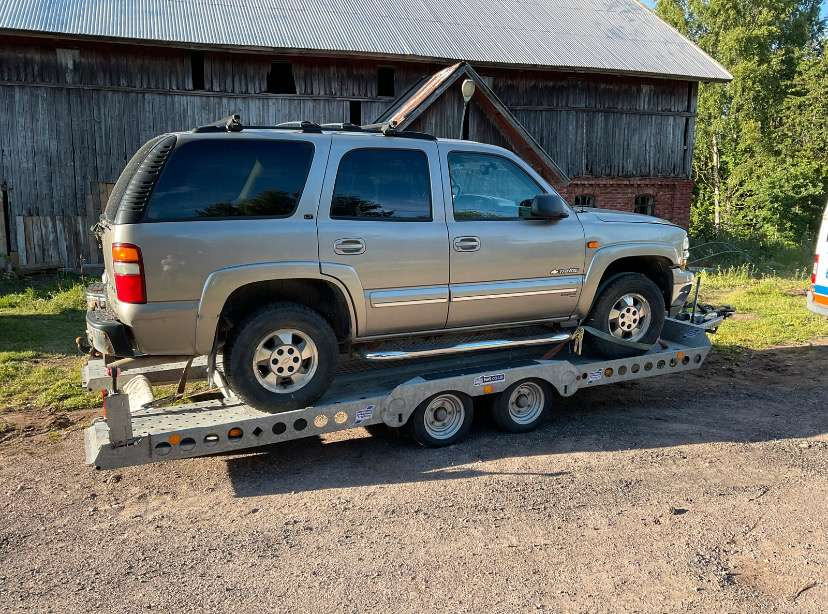 2003 Chevrolet Tahoe - Mobil SUV: gambar 3 2003 Chevrolet Tahoe - Mobil SUV: gambar 3
