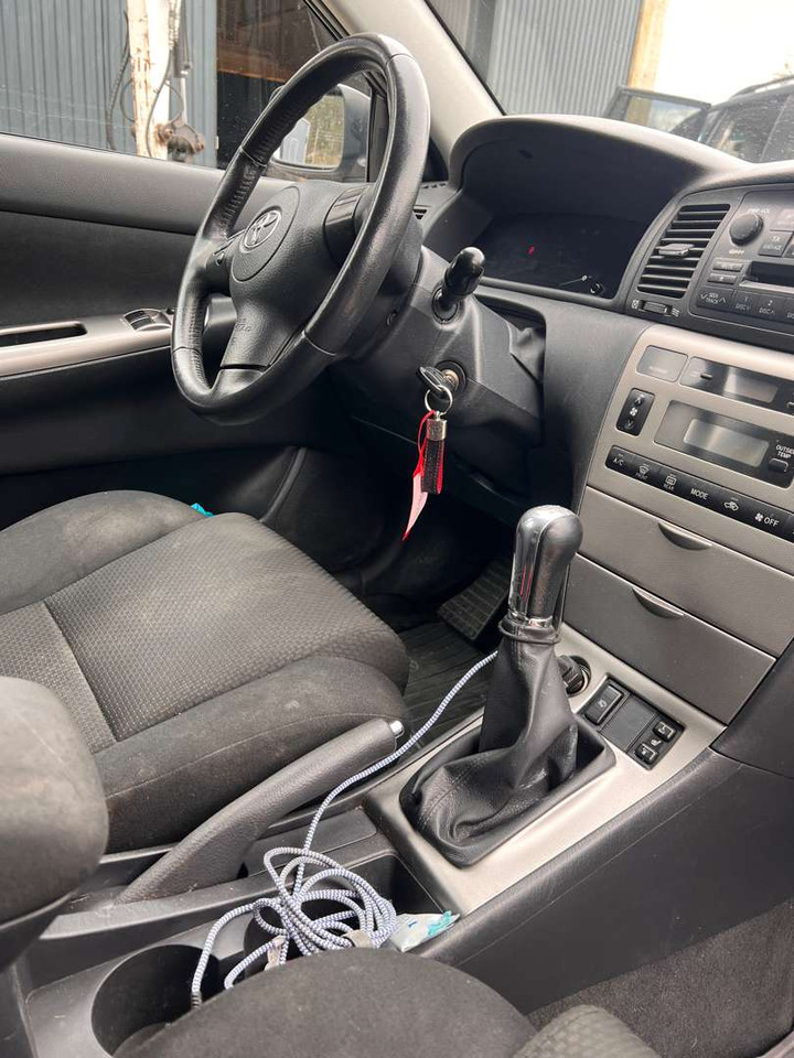 2004 Toyota Corolla 2-dørs - Mobil: gambar 5 2004 Toyota Corolla 2-dørs - Mobil: gambar 5
