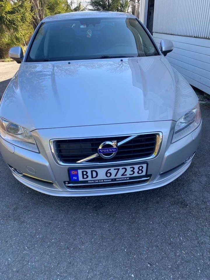 2010 Volvo S80 - Mobil sedan: gambar 1 2010 Volvo S80 - Mobil sedan: gambar 1