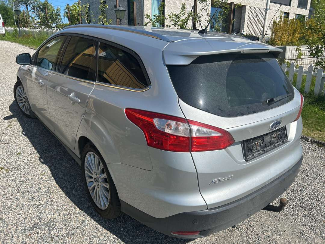 2013 PersonbilFORD FOCUS Automat diesel. - Mobil: gambar 4 2013 PersonbilFORD FOCUS Automat diesel. - Mobil: gambar 4