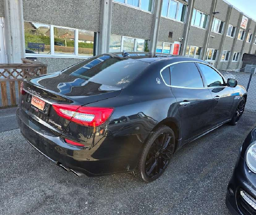 2014 Maserati Quattroporte S Q4 3.0L twin-turbo V6 // 411 hk // AWD // Automat - Mobil sedan: gambar 4 2014 Maserati Quattroporte S Q4 3.0L twin-turbo V6 // 411 hk // AWD // Automat - Mobil sedan: gambar 4