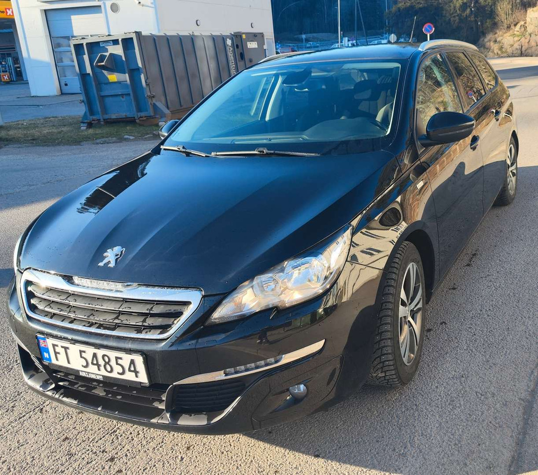 Mobil 2016 Personbil Peugeot 308 SW EU-Godkjent: gambar 1