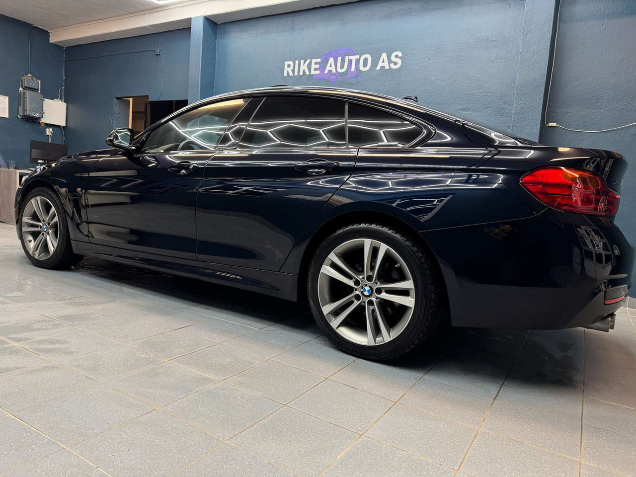 2017 BMW 420d XDrive Grand Coupe M-Sport - Mobil sedan: gambar 5 2017 BMW 420d XDrive Grand Coupe M-Sport - Mobil sedan: gambar 5