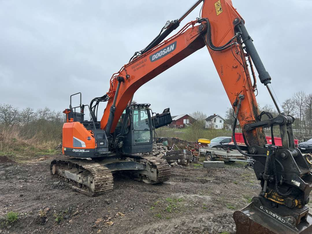 2018 Beltegraver 24 tonn Doosan DX 235LCR S 70-feste - Ekskavator: gambar 2 2018 Beltegraver 24 tonn Doosan DX 235LCR S 70-feste - Ekskavator: gambar 2