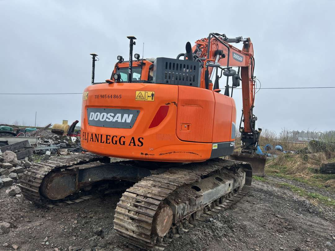 2018 Beltegraver 24 tonn Doosan DX 235LCR S 70-feste - Ekskavator: gambar 3 2018 Beltegraver 24 tonn Doosan DX 235LCR S 70-feste - Ekskavator: gambar 3