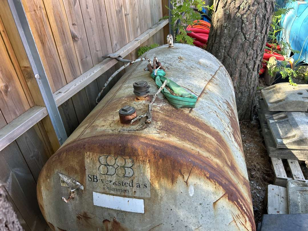 Diesel tank 1000 liter - Peralatan bengkel: gambar 3 Diesel tank 1000 liter - Peralatan bengkel: gambar 3