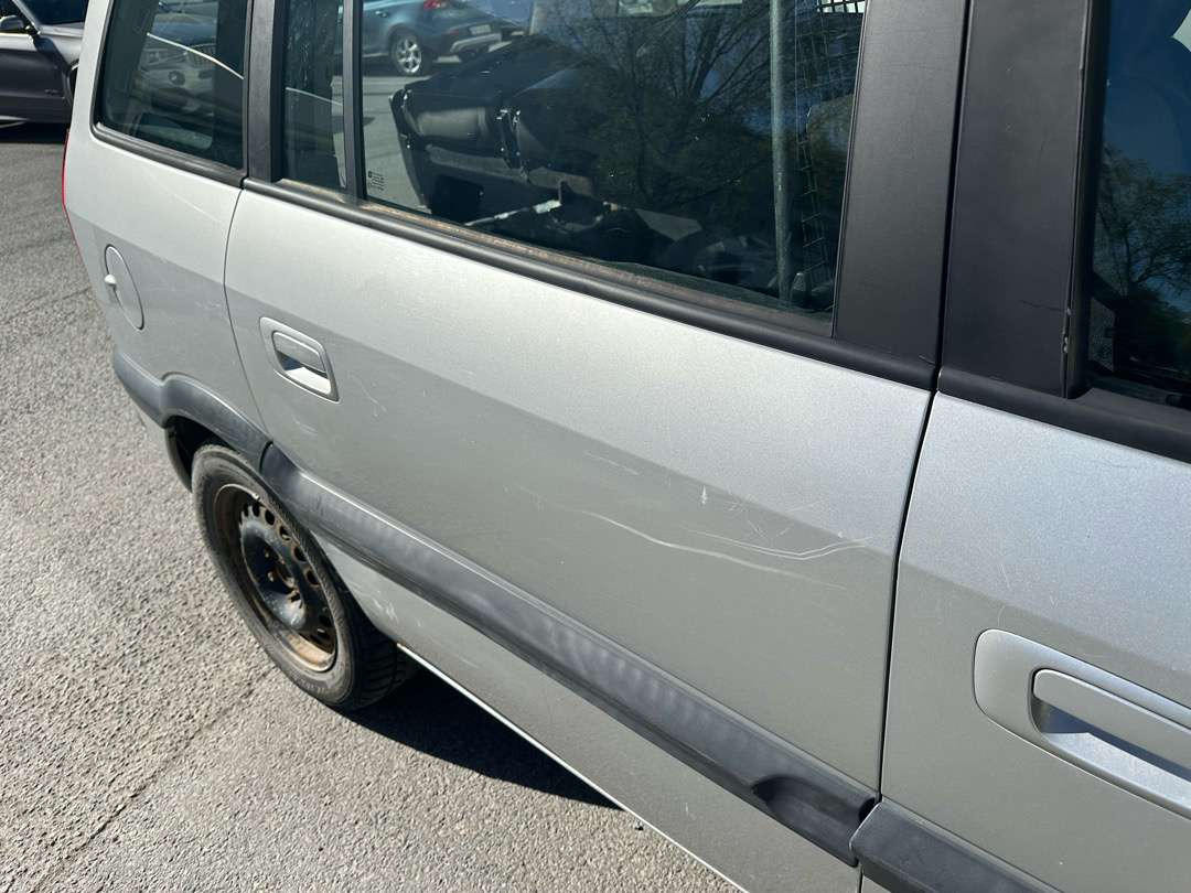 2003 Opel Zafira 1.8 Comfort / Lav km / - Peralatan lainnya: gambar 4 2003 Opel Zafira 1.8 Comfort / Lav km / - Peralatan lainnya: gambar 4
