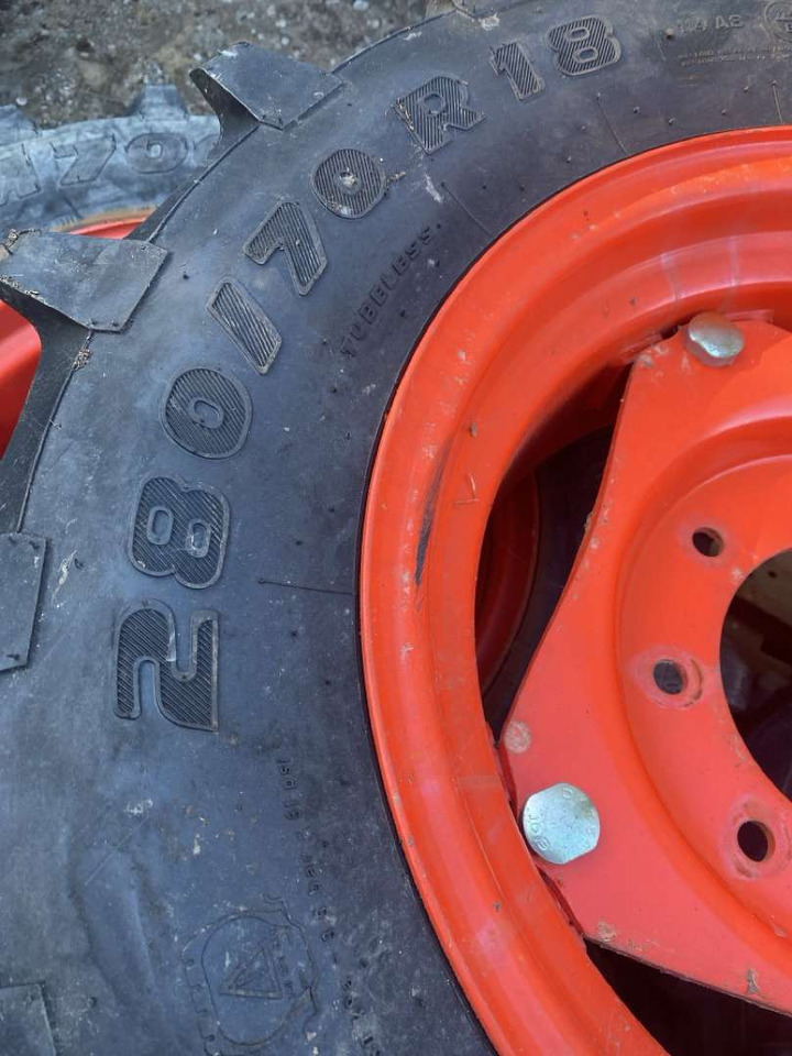3stk Trelleborg TM700 på felg - Peralatan pertanian: gambar 3 3stk Trelleborg TM700 på felg - Peralatan pertanian: gambar 3