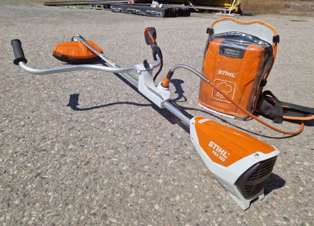 Leasing STIHL FSA 130 med AR 3000 ryggsekkbatteri – kraftig og stillegående profftrimmer STIHL FSA 130 med AR 3000 ryggsekkbatteri – kraftig og stillegående profftrimmer: gambar 9 Leasing STIHL FSA 130 med AR 3000 ryggsekkbatteri – kraftig og stillegående profftrimmer STIHL FSA 130 med AR 3000 ryggsekkbatteri – kraftig og stillegående profftrimmer: gambar 9