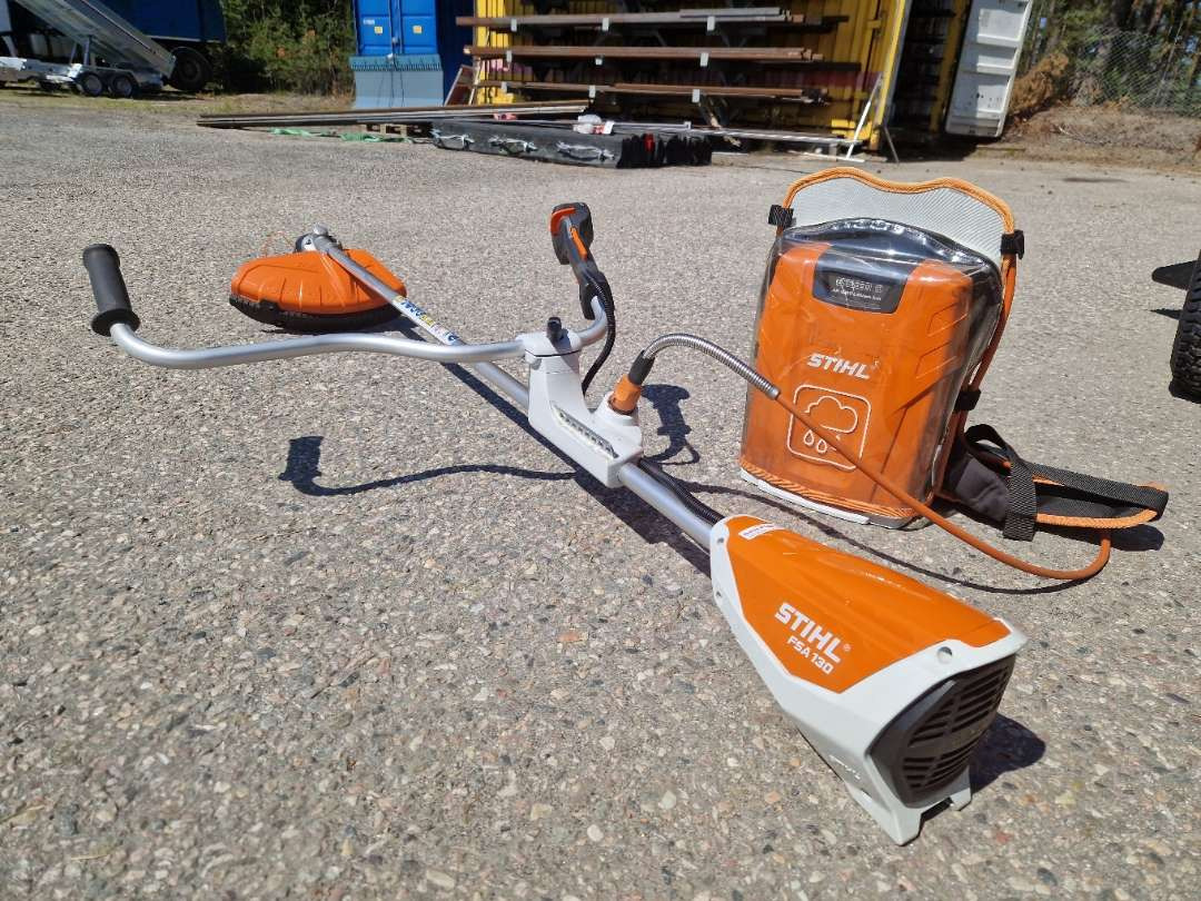 STIHL FSA 130 med AR 3000 ryggsekkbatteri – kraftig og stillegående profftrimmer - Trailer sepeda motor: gambar 1 STIHL FSA 130 med AR 3000 ryggsekkbatteri – kraftig og stillegående profftrimmer - Trailer sepeda motor: gambar 1