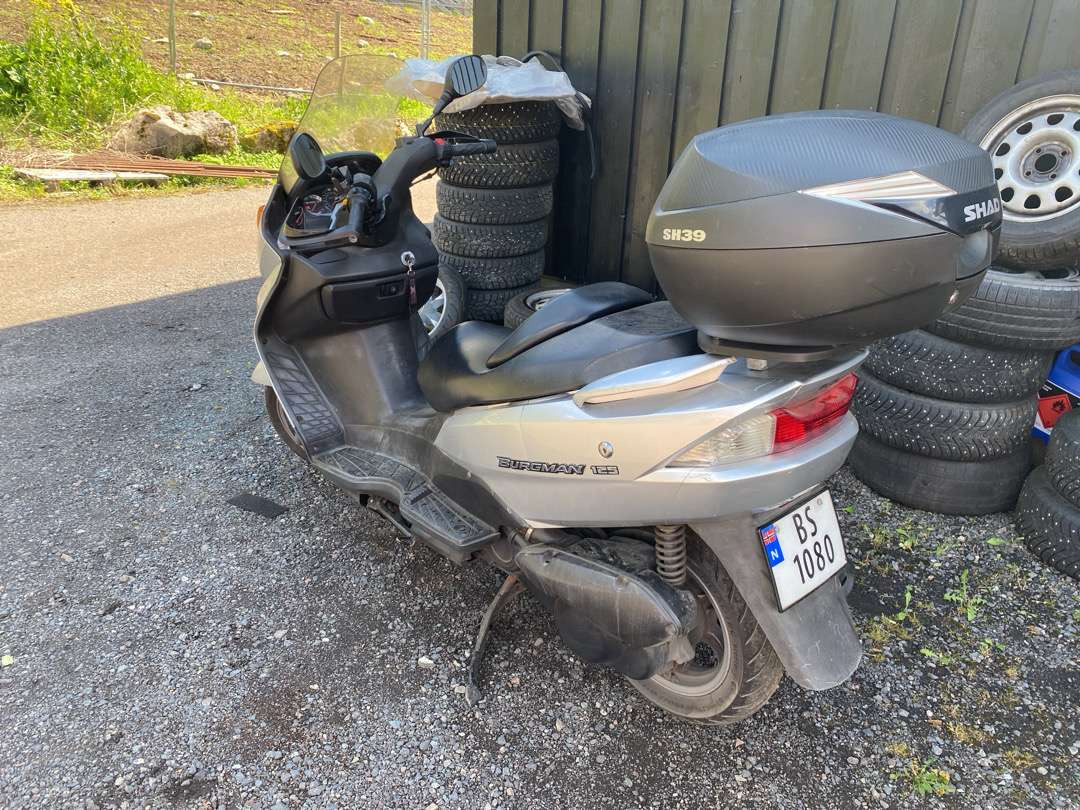 Suzuki Burgman UH 125//Lett MC - Trailer sepeda motor: gambar 4 Suzuki Burgman UH 125//Lett MC - Trailer sepeda motor: gambar 4