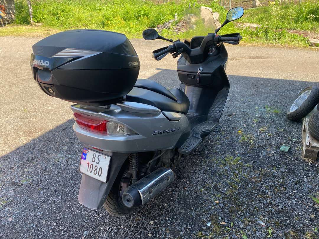 Suzuki Burgman UH 125//Lett MC - Trailer sepeda motor: gambar 3 Suzuki Burgman UH 125//Lett MC - Trailer sepeda motor: gambar 3