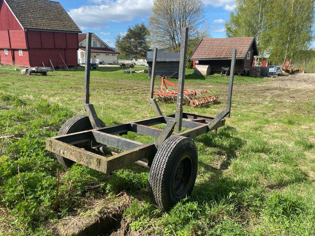 Tømmerhenger til traktor - Trailer pengangkut kayu: gambar 3 Tømmerhenger til traktor - Trailer pengangkut kayu: gambar 3