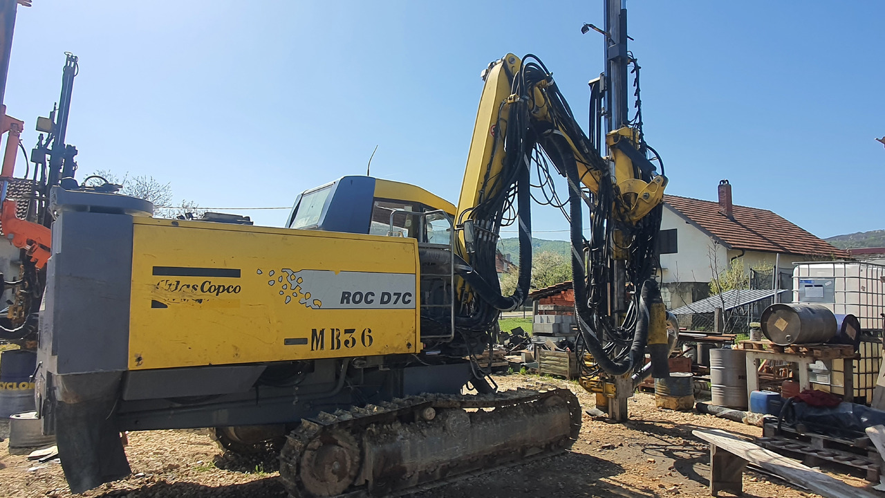 Atlas Copco ROC D7c-11 - Anjungan pengeboran: gambar 4 Atlas Copco ROC D7c-11 - Anjungan pengeboran: gambar 4