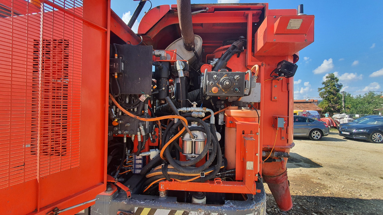 SANDVIK Ranger DX780 - Anjungan pengeboran: gambar 4 SANDVIK Ranger DX780 - Anjungan pengeboran: gambar 4