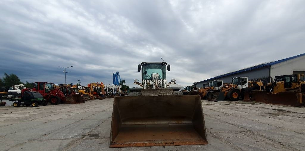 Volvo L 110 F - Wheel loader: gambar 5 Volvo L 110 F - Wheel loader: gambar 5