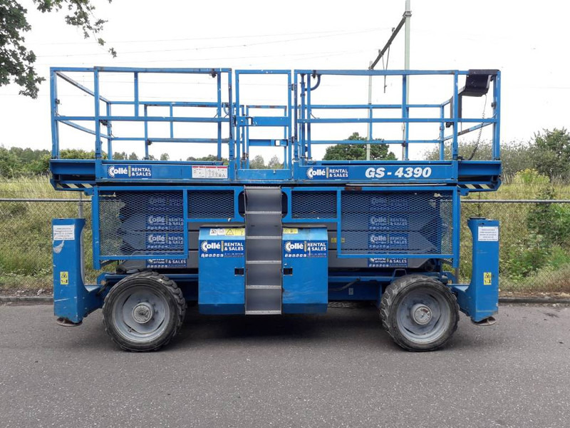 Genie GS 4390 RT - Scissor lifts: gambar 1 Genie GS 4390 RT - Scissor lifts: gambar 1