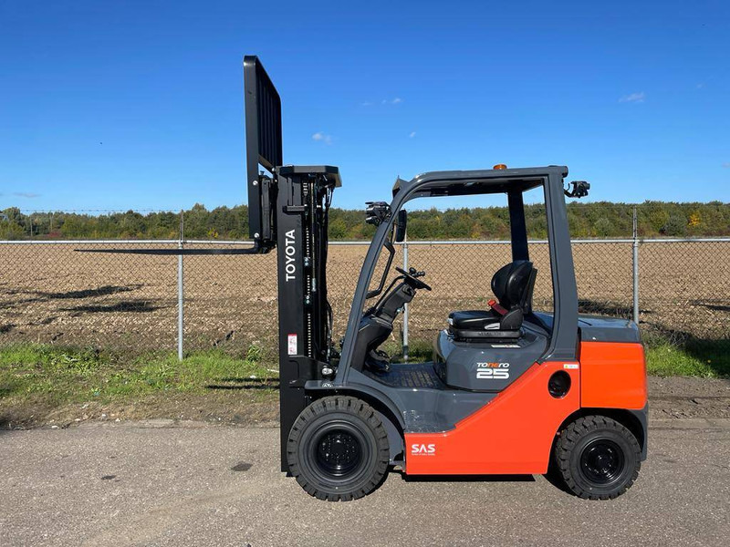 Forklift diesel baru Toyota 8 FD F 25 | 2022: gambar 7