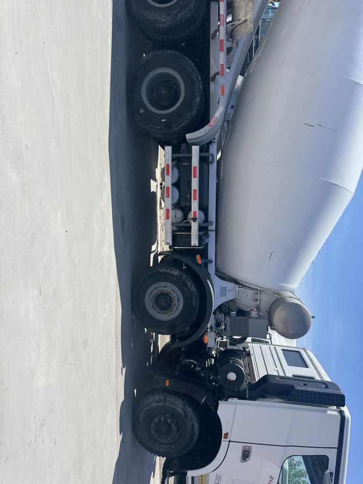 BEIFANG MERCEDES-BENZ - Truk pengaduk beton: gambar 5 BEIFANG MERCEDES-BENZ - Truk pengaduk beton: gambar 5